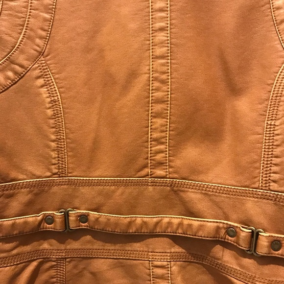 Jacket - Picture 5 of 9